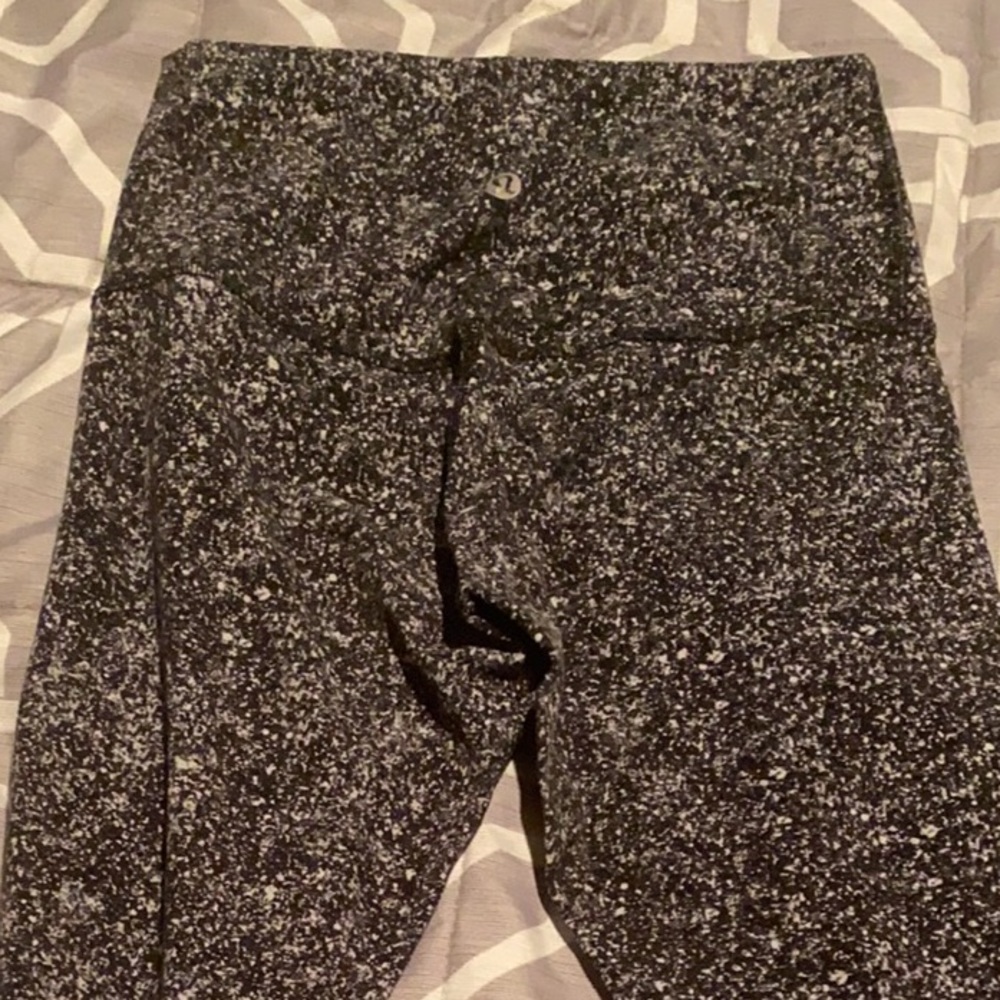 Lululemon leggings size 4 7/8 length